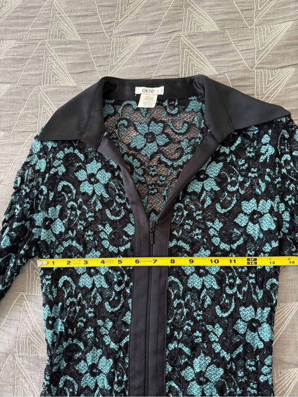 Caché Lacy Double Zip Blouse
| Black & Aqua Floral Lace Shirt | Vintage Y2K 90s - Picture 8 of 10